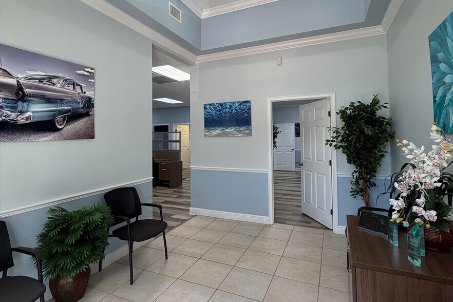 More Photos Of 1007-1027 US Highway 19, Holiday Medical For Sale