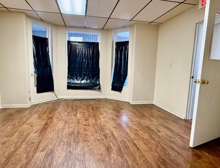 More Photos Of 321 & 321 1/2 Fairmont Ave, Fairmont Apartments For Sale