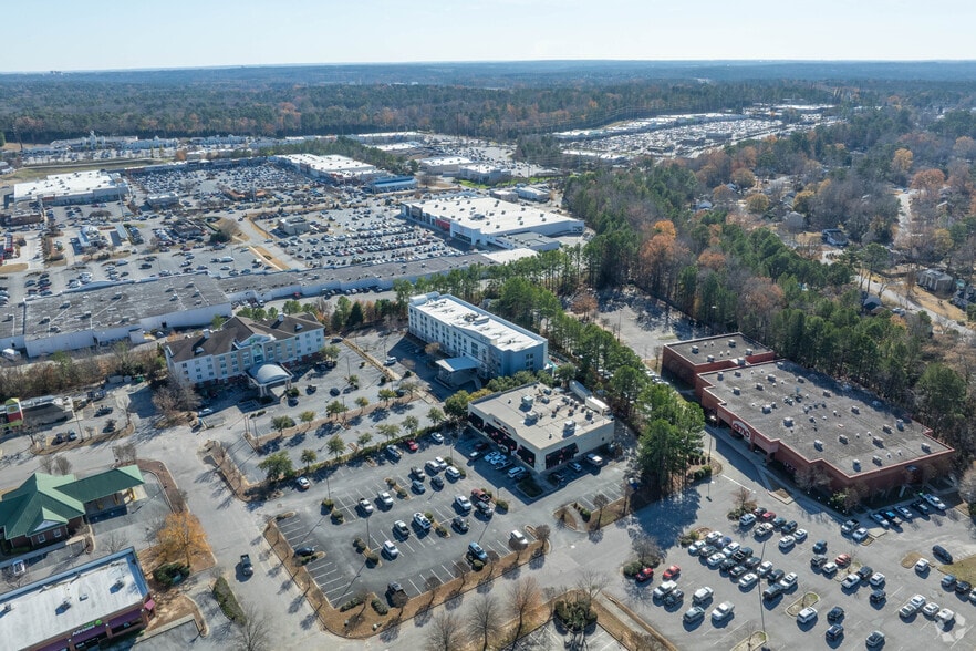 More Photos Of 217 Lanneau Ct, Columbia Hotel For Sale