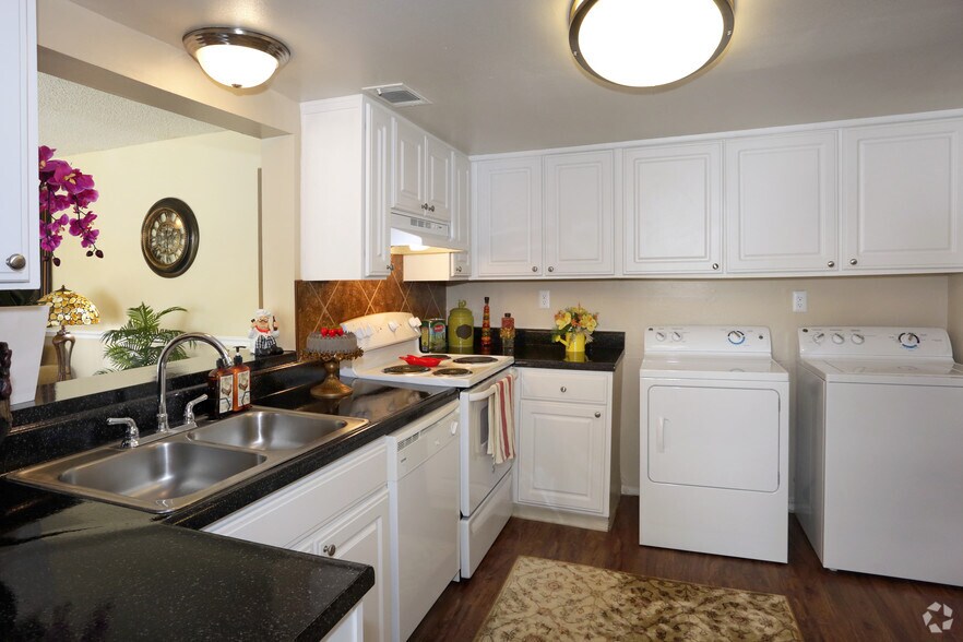 More Photos Of 5473 27th St S, Saint Petersburg Apartments For Sale