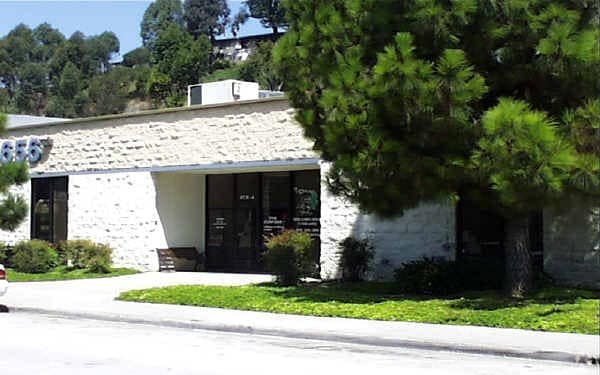 More Photos Of 4656 Mission Gorge Pl, San Diego Warehouse For Lease