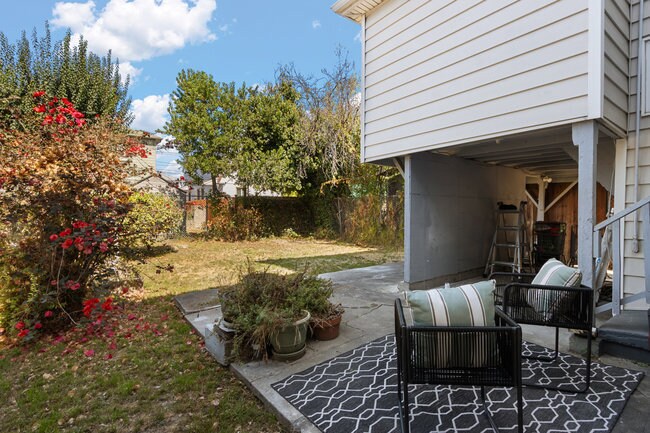 More Photos Of 1148 53rd St, Oakland Multifamily For Sale