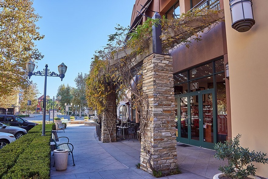 More Photos Of 24510 Town Center Dr, Valencia Storefront Retail Office For Sale