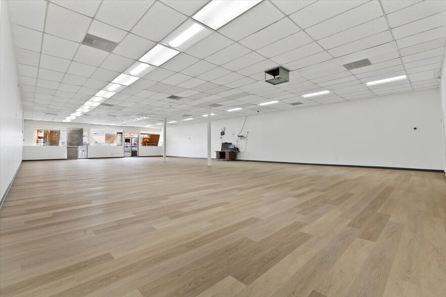 More Photos Of 1305 N Chester Ave, Bakersfield Storefront Retail Office For Lease