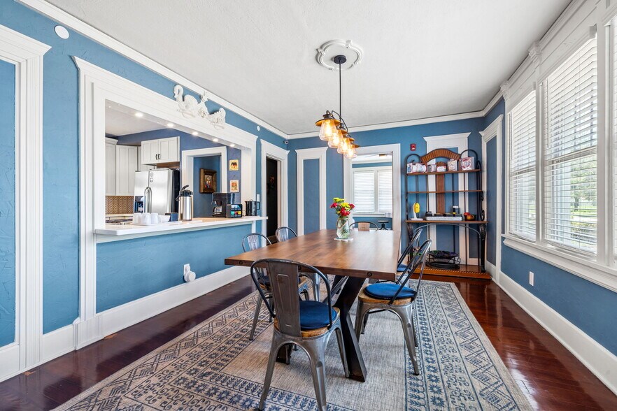 More Photos Of 2801 7th Ave N, Saint Petersburg Hospitality For Sale