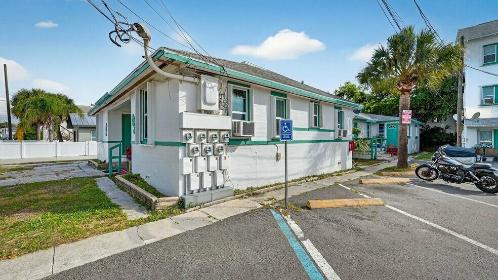 More Photos Of 218-228 N Oleander Ave, Daytona Beach Apartments For Sale
