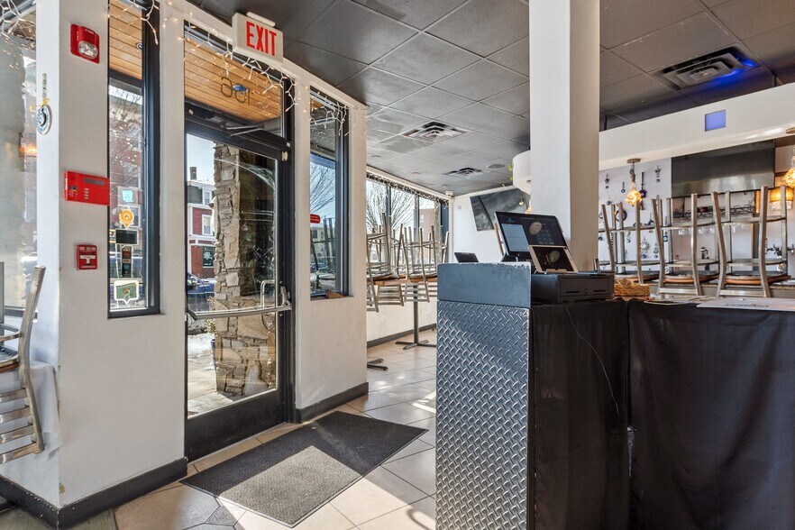 More Photos Of 166 Shrewsbury St, Worcester Restaurant For Sale