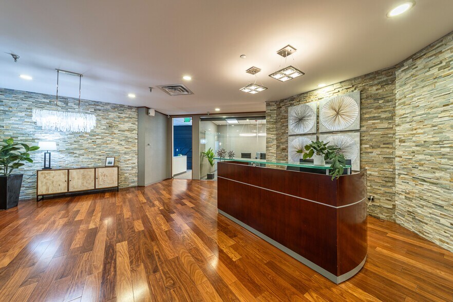 More Photos Of 1400 Preston Rd, Plano Coworking Space