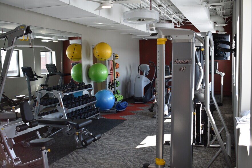 More Photos Of 6120 Earle Brown Dr, Brooklyn Center Office For Lease