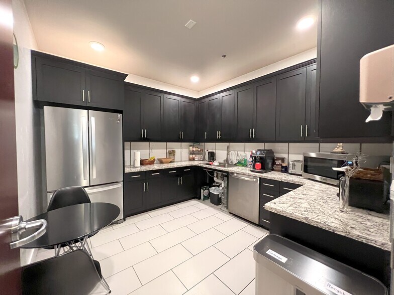 More Photos Of 560 S Mathilda Ave, Sunnyvale Medical For Sale