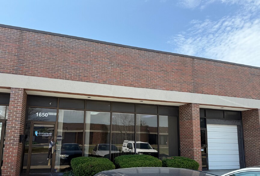 Primary Photo Of 1628-1652 N Corrington Ave, Kansas City Unknown For Lease