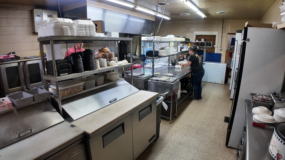 More Photos Of 6335 W Andrew Johnson Hwy, Greeneville Restaurant For Sale