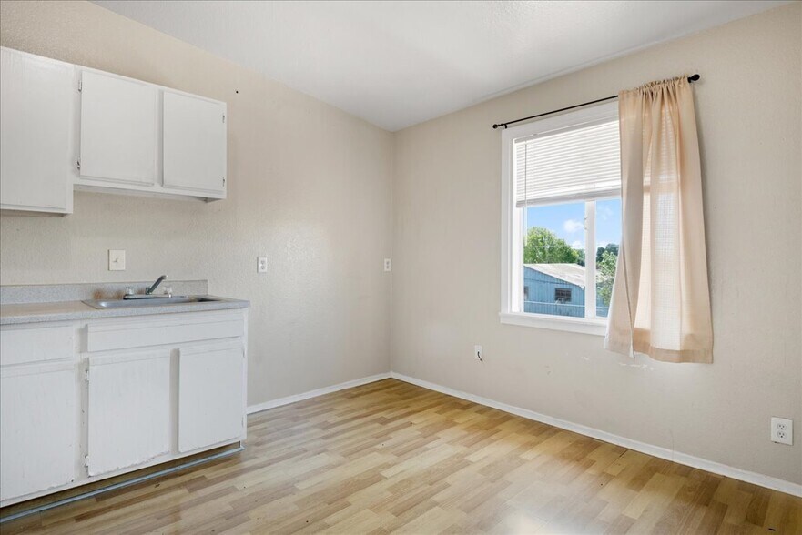 More Photos Of 2520 Ohio Ave, Richmond Apartments For Sale