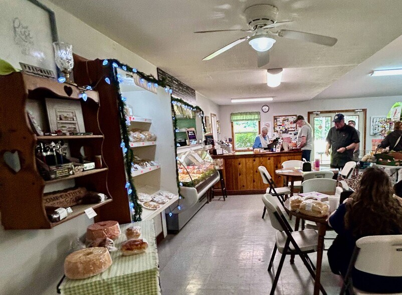 More Photos Of 3555 Summertown Hwy, Summertown General Retail For Sale