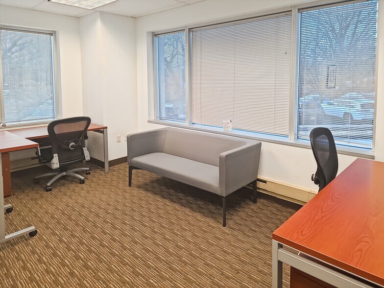 More Photos Of 601 Brickell Key Dr, Miami Coworking Space