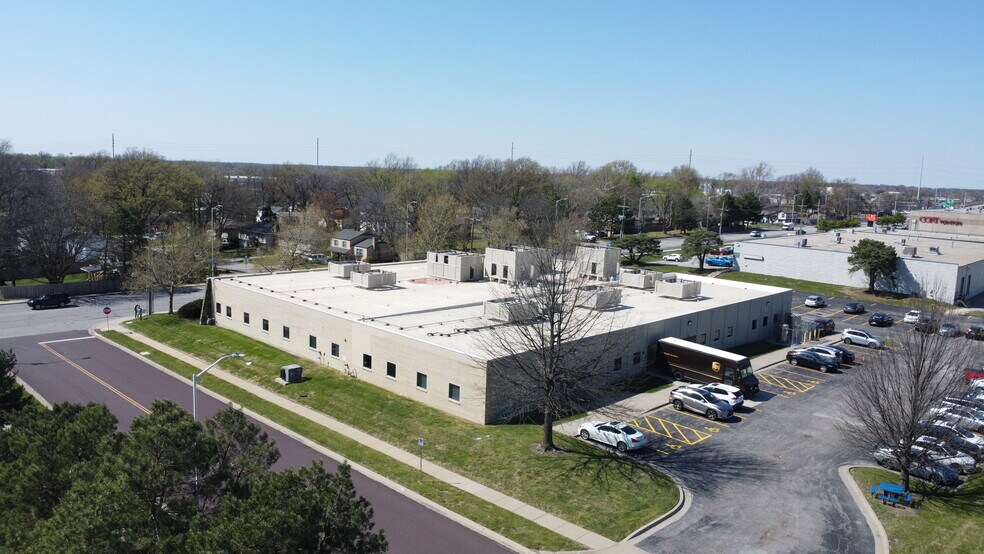 More Photos Of 9221 Quivira Rd, Overland Park Medical For Sale