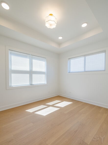 More Photos Of 6044 Eberhart ave, Chicago Apartments For Sale