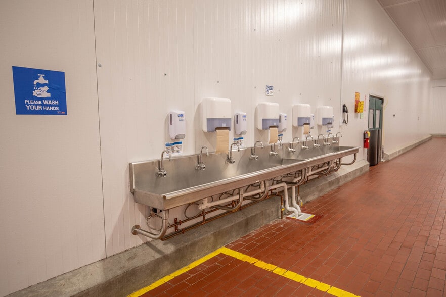 More Photos Of 133 Shop Rd, Milledgeville Refrigeration Cold Storage For Sale