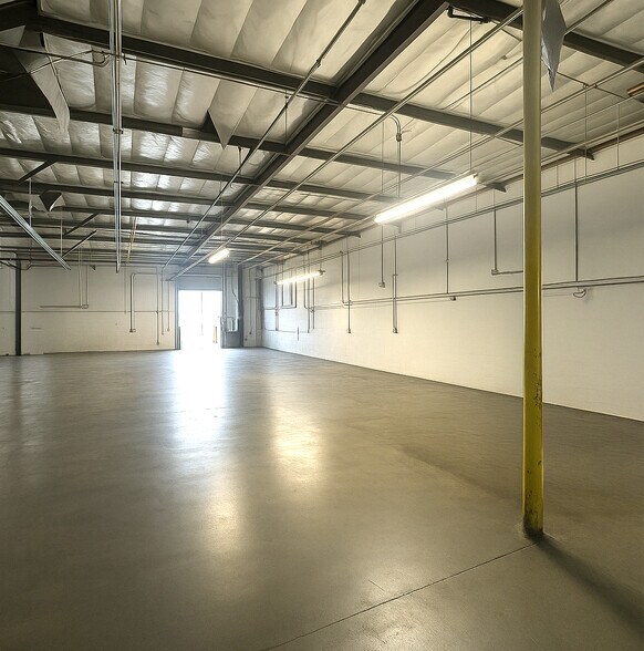 More Photos Of 12020-12040 Western Ave, Garden Grove Manufacturing For Lease