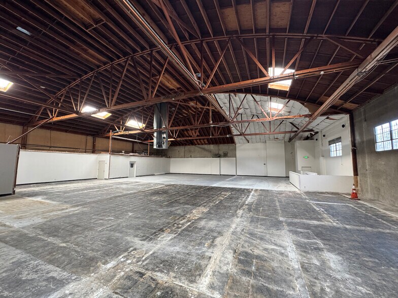 More Photos Of 2920 7th St, Berkeley Service For Lease
