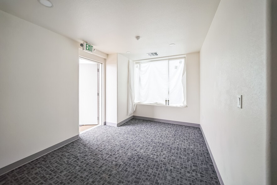 More Photos Of 2330 E Kaviland Ave, Fresno Light Manufacturing For Sale