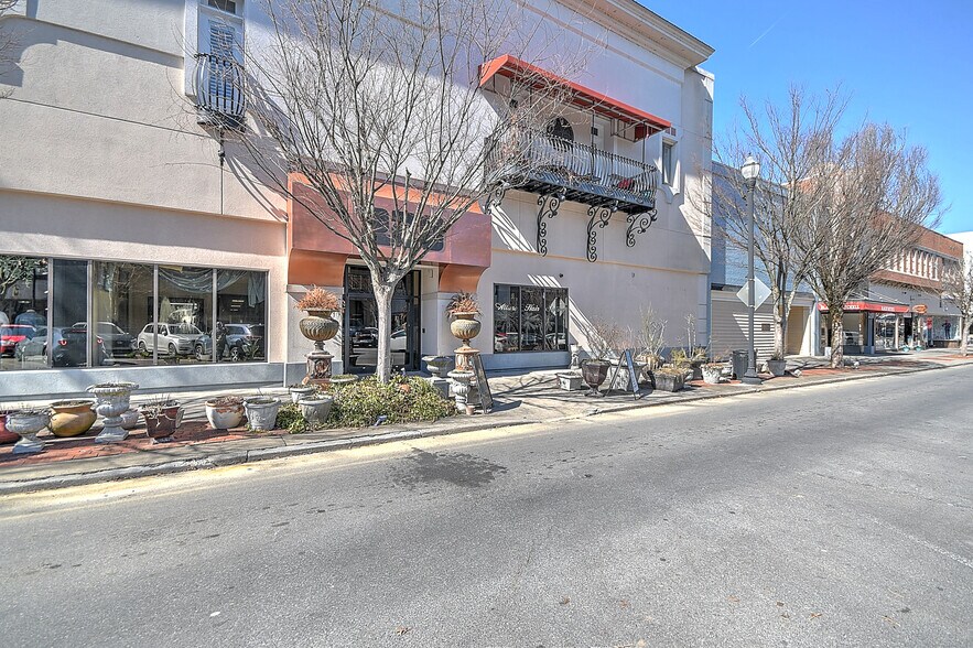 More Photos Of 220 Broad St, Kingsport Flex For Sale