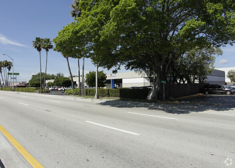 More Photos Of 5400-5416 NW 72nd Ave, Miami Unknown For Lease