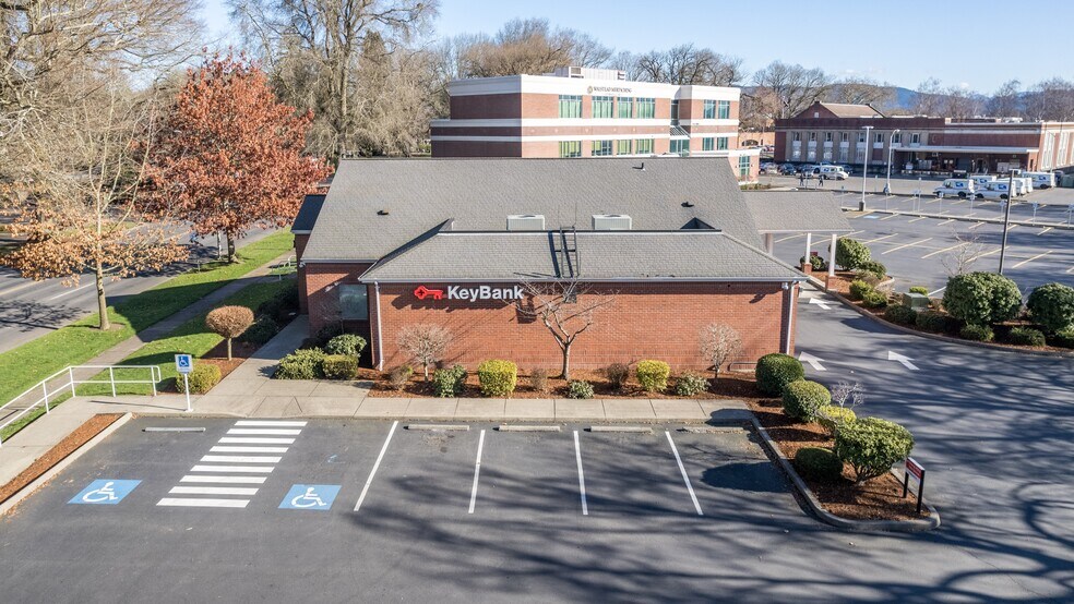 More Photos Of 1750 Hudson St, Longview Bank For Sale