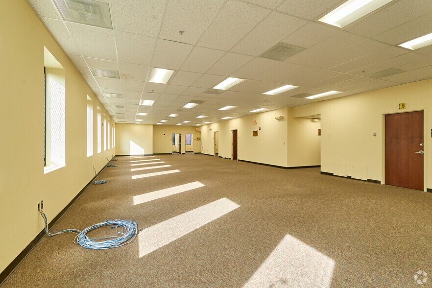 More Photos Of 1050 Key Pky, Frederick Medical For Lease