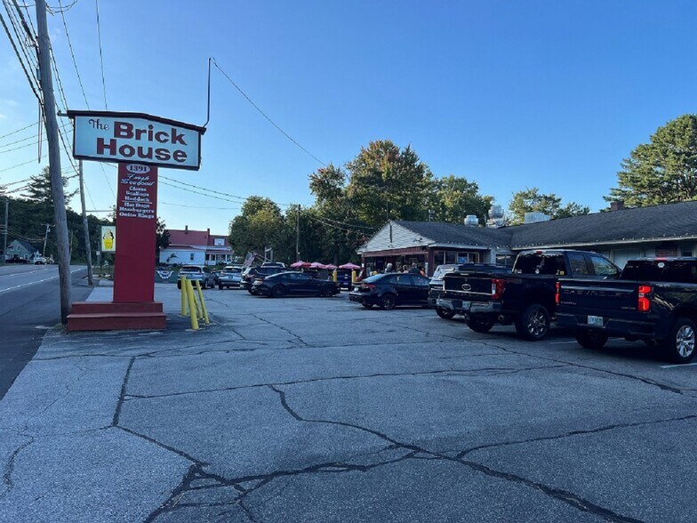 More Photos Of 1391 Hooksett Rd, Hooksett Restaurant For Sale
