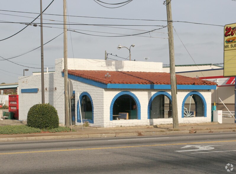 More Photos Of 214 E Little Creek Rd, Norfolk Restaurant For Lease