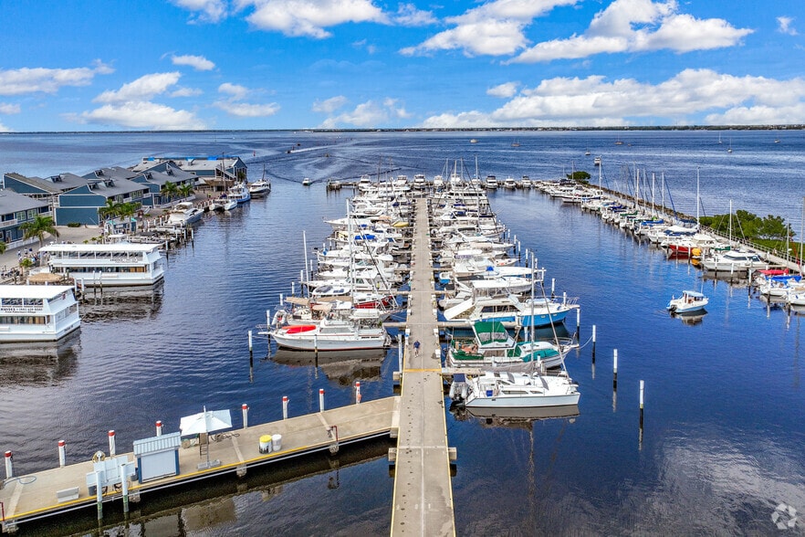 More Photos Of 1200 W Retta Esplanade, Punta Gorda Hotel For Sale