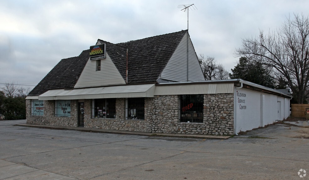 Primary Photo Of 4702 E 11th St, Tulsa Freestanding For Lease