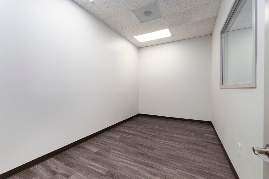 More Photos Of 12950 SW Pacific Hwy, Tigard Storefront Retail Office For Lease