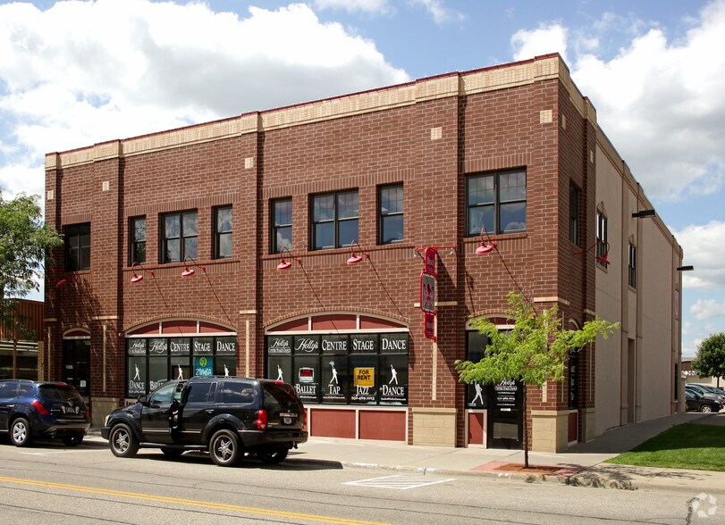 Primary Photo Of 20731 Holyoke Ave, Lakeville Coworking Space