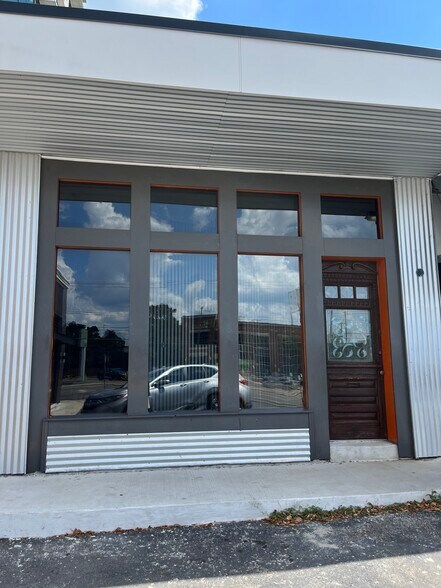 Primary Photo Of 4104 Hillsboro Pike, Nashville Freestanding For Sale