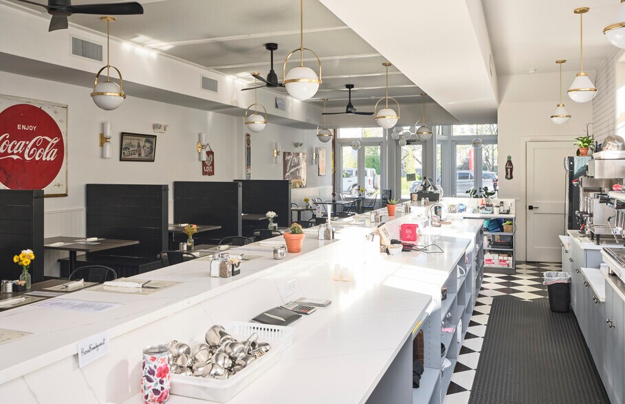 More Photos Of 47 Bridge St, Lambertville Restaurant For Sale