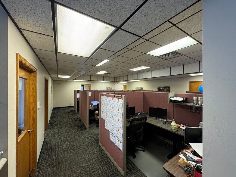 More Photos Of 4633 Tompkins Dr, Madison Warehouse For Sale