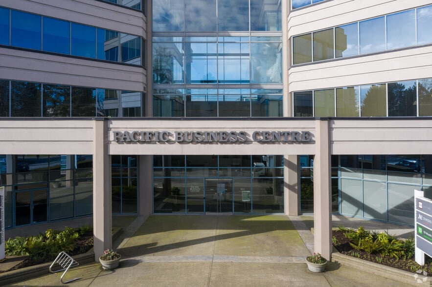 More Photos Of 5811 Cooney Rd, Richmond Office For Lease