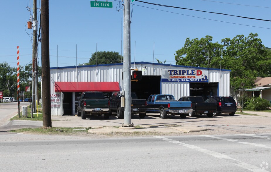 More Photos Of 507 Magnolia Blvd, Magnolia Auto Repair For Sale