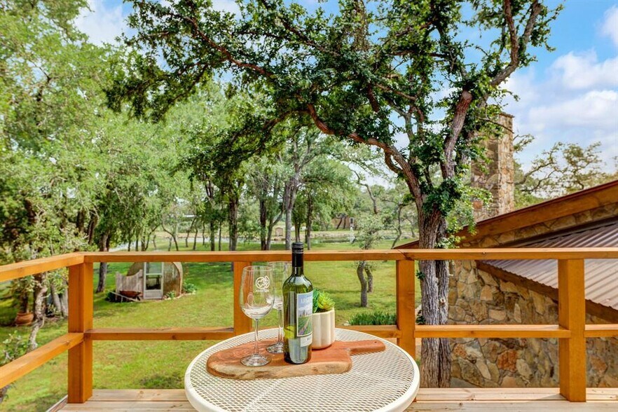 More Photos Of 700 Ledgerock Rd, Wimberley Specialty For Sale