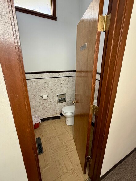 More Photos Of 209 1st N st, Hingham Religious Facility For Sale