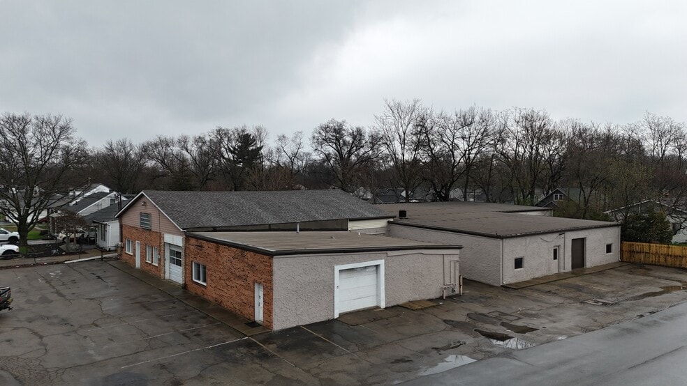Primary Photo Of 3125 Yankee Rd, Middletown Auto Repair For Lease