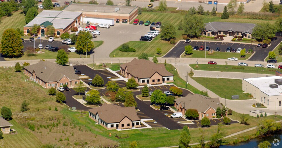 More Photos Of 804 Geneva Parkway, Lake Geneva Medical For Sale
