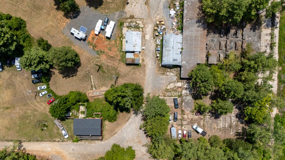 More Photos Of 1177 Richtex Rd, Winnsboro Showroom For Sale