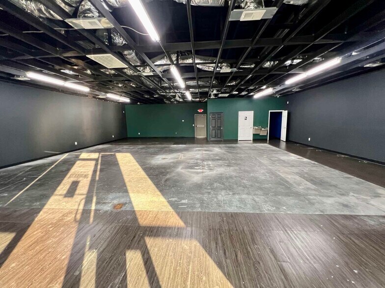 More Photos Of 3006 S Rutherford Blvd, Murfreesboro Freestanding For Lease