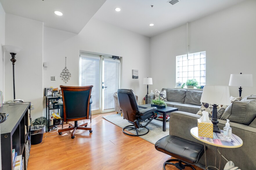 More Photos Of 750 E 9th Ave, Denver Medical For Sale