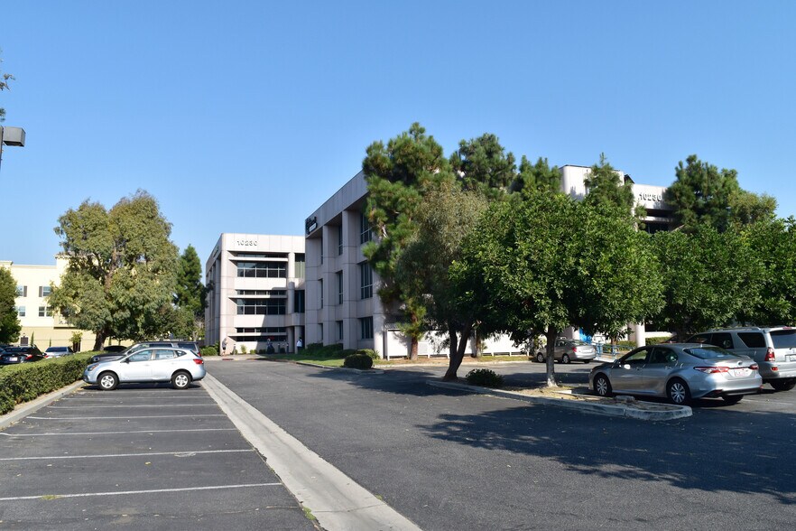 More Photos Of 10230 Artesia Blvd, Bellflower Medical For Lease