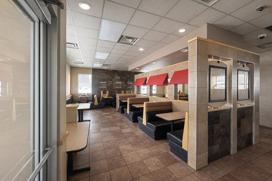 More Photos Of 1975 Abbott Rd, Anchorage Fast Food For Sale