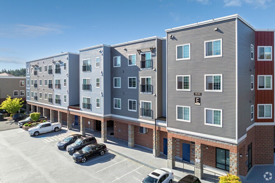 Primary Photo Of 1430 Wilmington Dr, Dupont Apartments For Lease